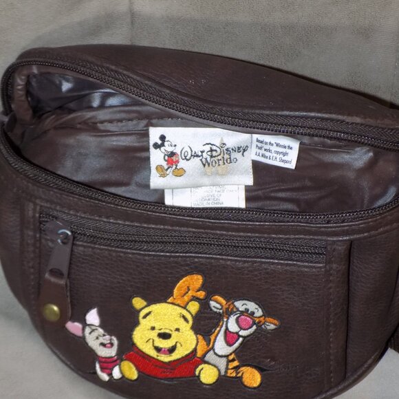 Vintage Walt Disney World Winnie The Pooh Piglet Tigger Faux Leather Fanny Pack - Picture 2 of 12